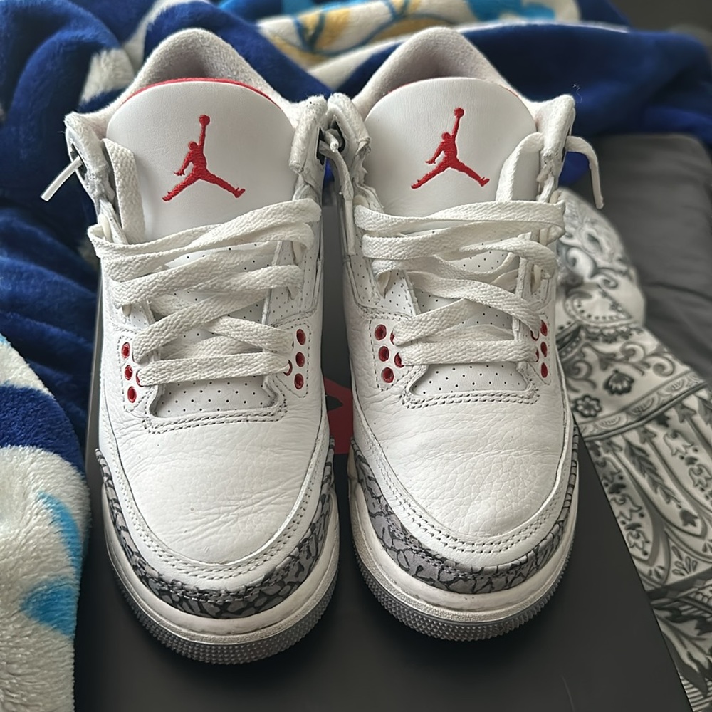 White cement Jordan 3’s